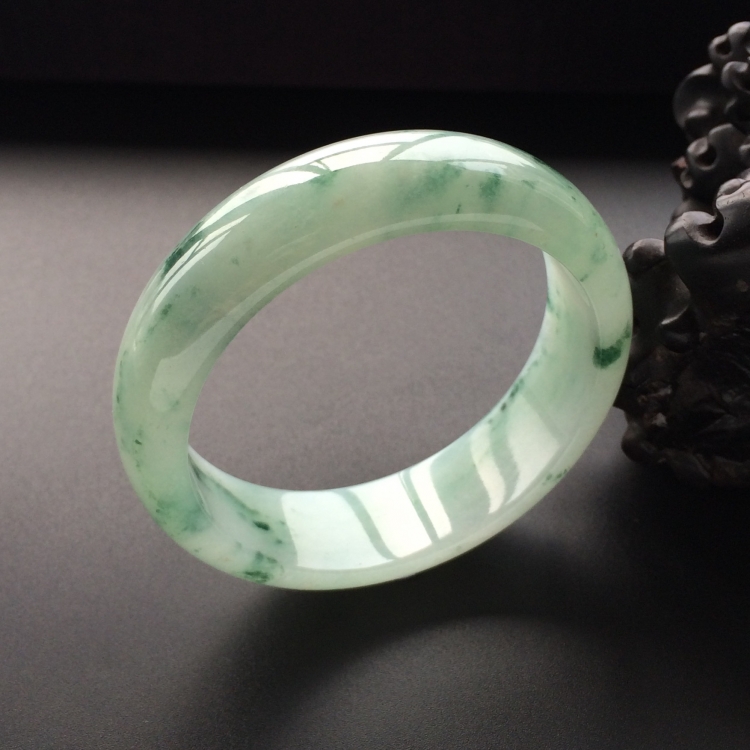 (超值推荐)糯冰种飘花手镯（57.2mm）