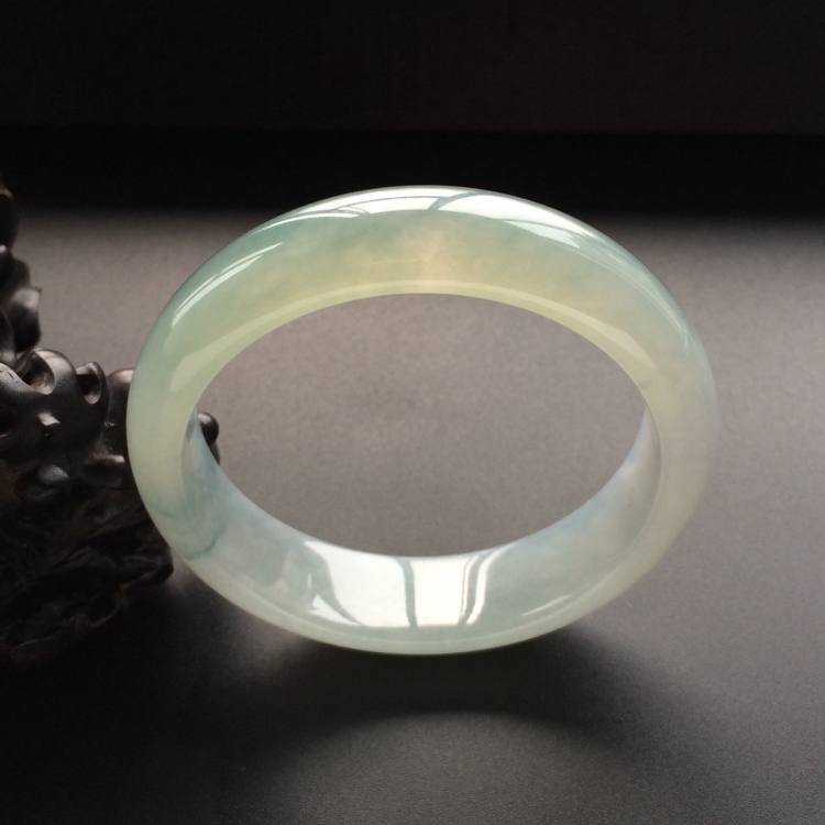 (超值推荐)冰种晴水手镯（55.3mm）