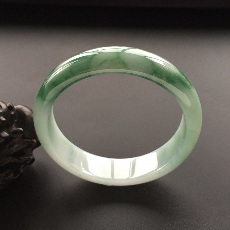 (超值推荐)糯冰种飘花手镯（58.2mm）