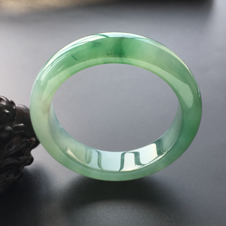 (超值推荐)冰种飘花手镯(56.4mm)