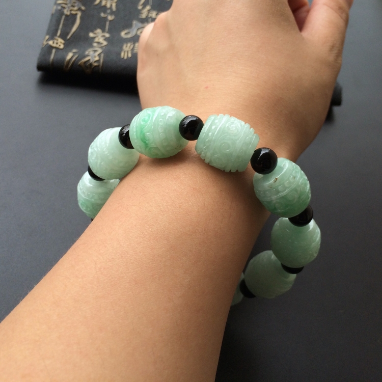 https://jdimg.jaadee.net//images/201605/goods_img/6789_d4f902840cd.jpg