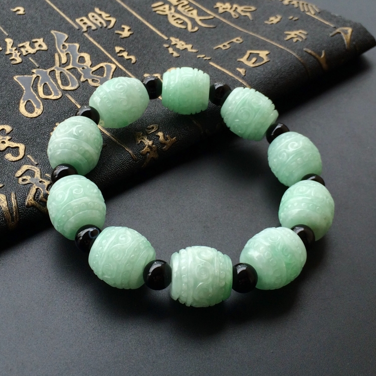 https://jdimg.jaadee.net//images/201605/goods_img/6791_d4f908d84e9.jpg