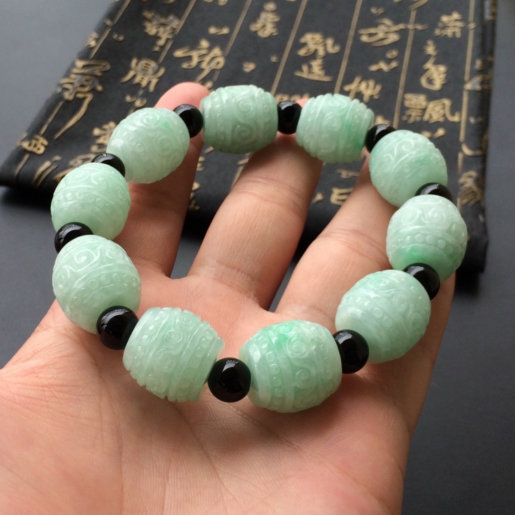 https://jdimg.jaadee.net//images/201605/goods_img/6791_d4f908ddb52.jpg