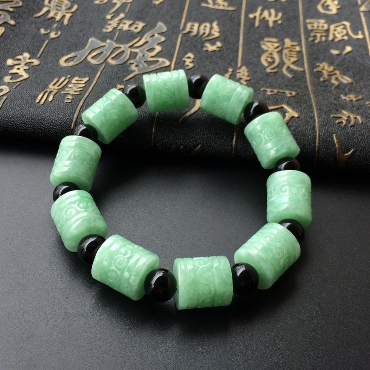 https://jdimg.jaadee.net//images/201605/goods_img/6793_d4f90d7e84b.jpg