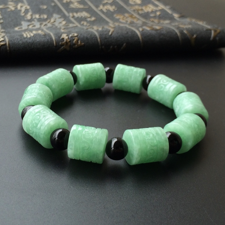 https://jdimg.jaadee.net//images/201605/goods_img/6793_d4f90d817f9.jpg