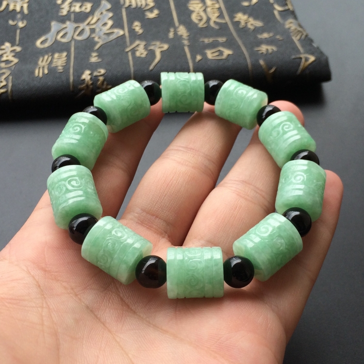 https://jdimg.jaadee.net//images/201605/goods_img/6793_d4f90d85c53.jpg