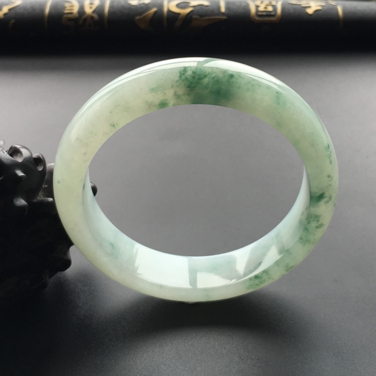 (超值推荐)糯冰种飘花手镯(56.3mm)
