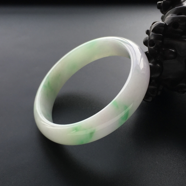 (超值推荐)糯冰种淡春带彩手镯(59.1mm)
