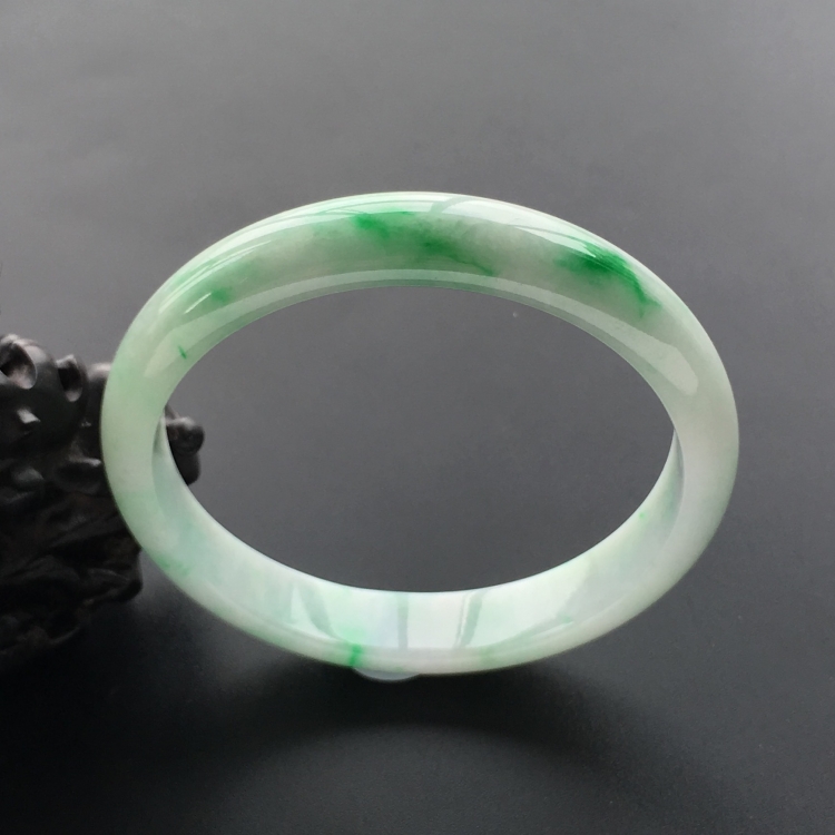 (超值推荐)糯冰种飘翠手镯(57mm)