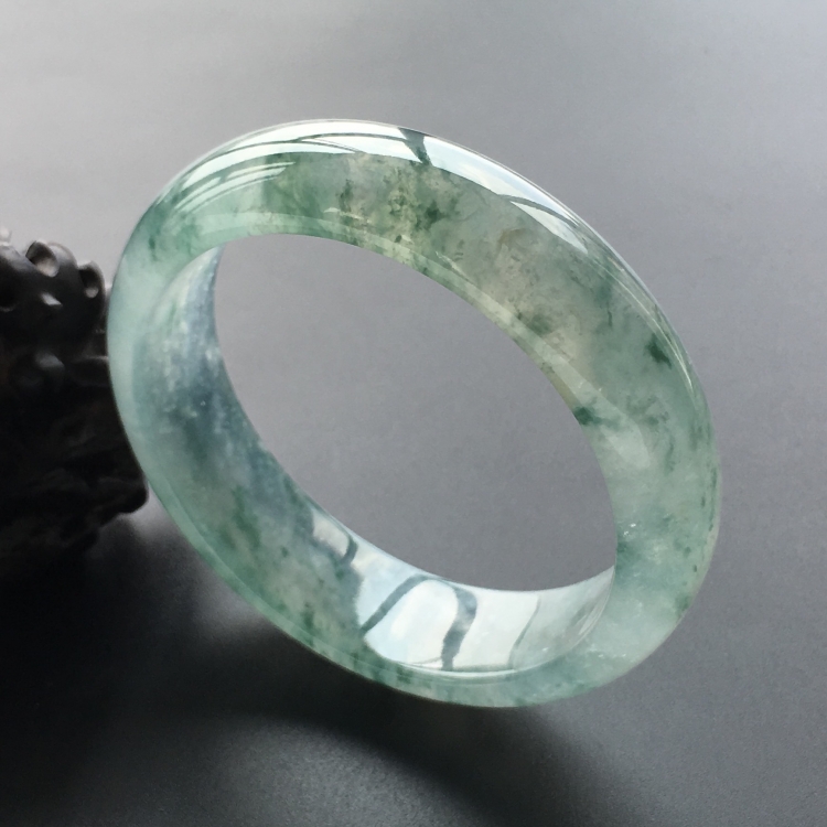 (超值推荐)冰种飘花手镯(58.2mm)