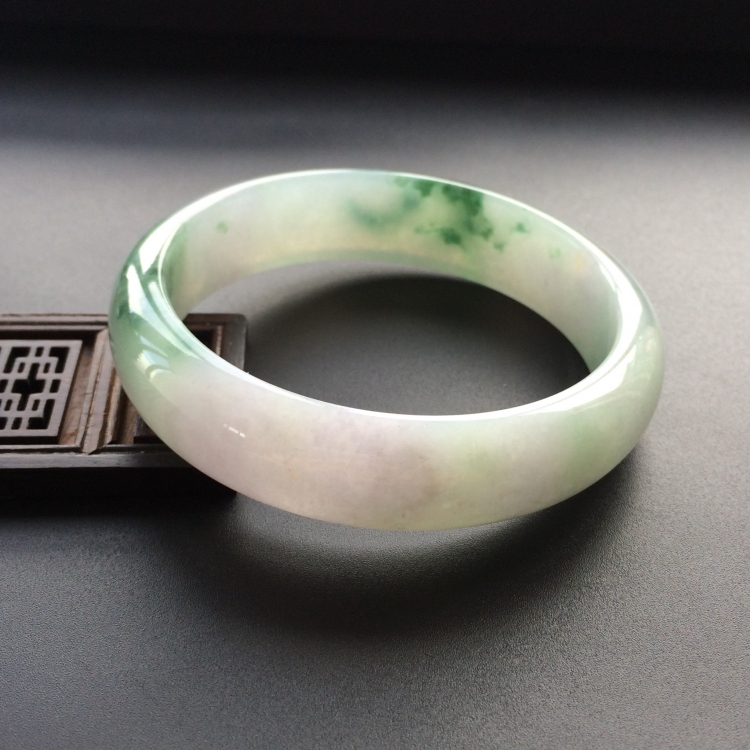 (超值推荐)糯冰种飘花略带紫罗兰手镯(59mm)
