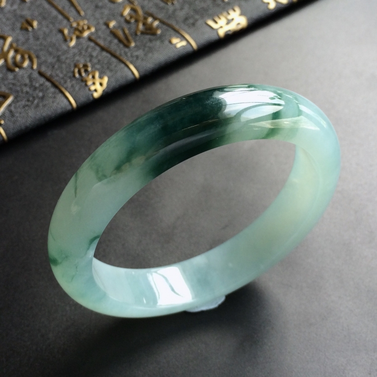(超值推荐)糯冰种飘花手镯(54.8mm)