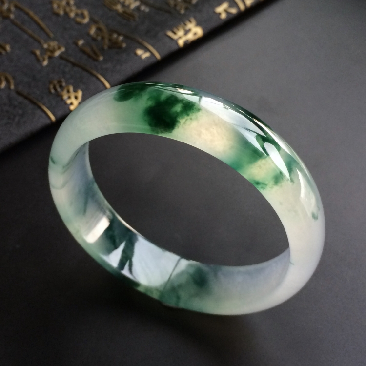 (超值推荐)冰玻种飘花手镯(58.8mm)