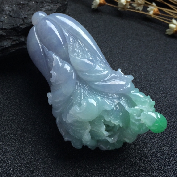 （超值推荐）糯冰种春带彩白菜挂件
