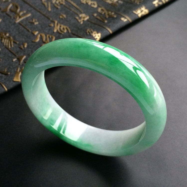 (超值推荐)糯冰种飘翠手镯(60.5mm)