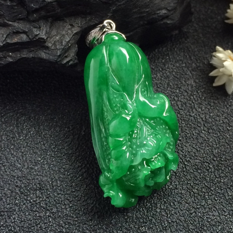 （超值推荐）糯冰种深绿白菜挂件