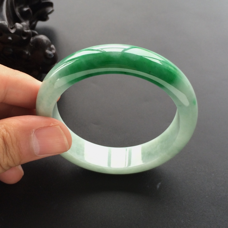 (超值推荐)糯冰种飘翠手镯(58.2mm)