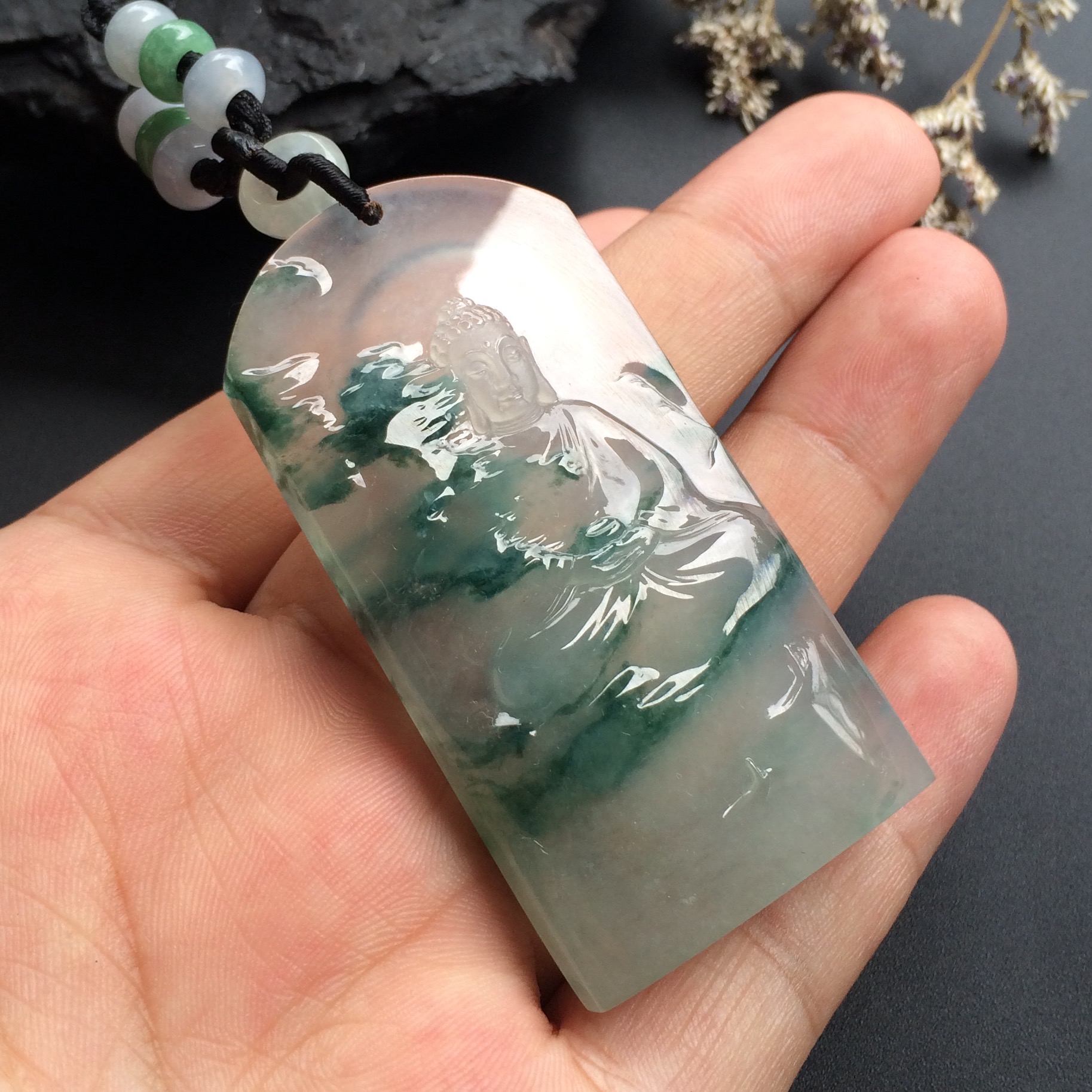 （超值推荐）（玉雕名家王立元作品）冰玻种飘花大日如来挂件