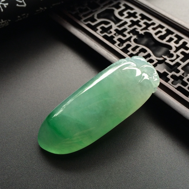 （超值推荐）冰种飘翠福瓜挂件