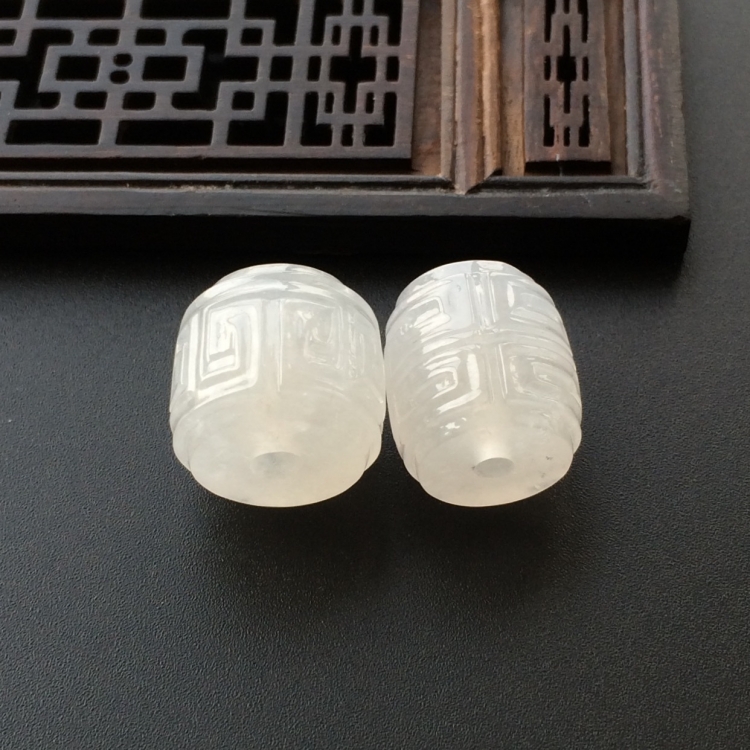 (超值推荐)冰种白色路路通挂件(一对)
