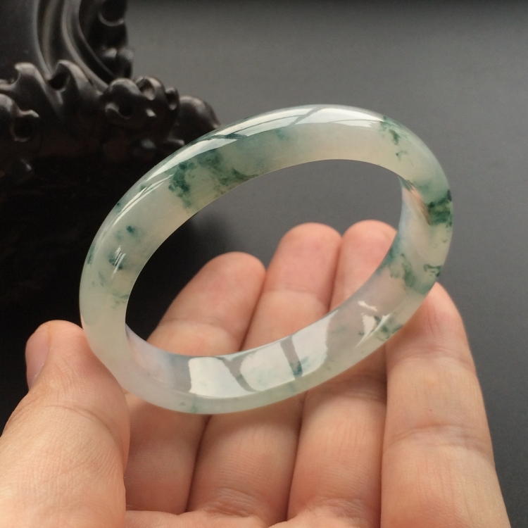 (超值推荐)冰种飘花贵妃镯(55.7mm-47mm)