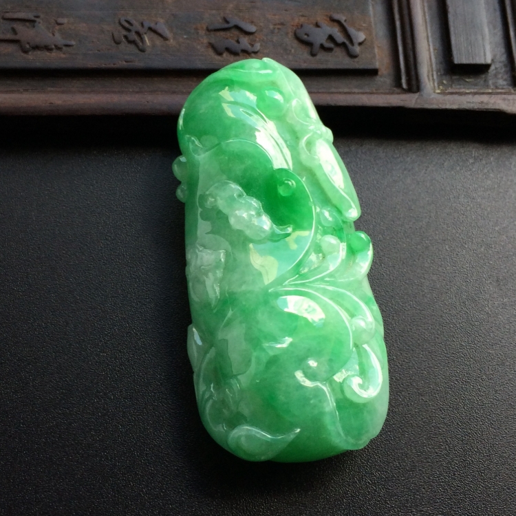 （超值推荐）糯冰种翠色蝶恋花挂件