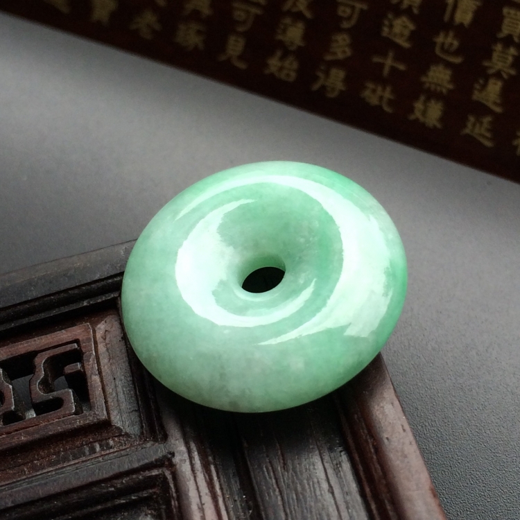糯冰种豆色平安扣挂件