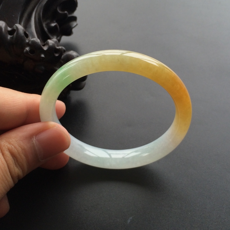 (超值推荐)糯冰种黄加绿手镯(56.6mm)