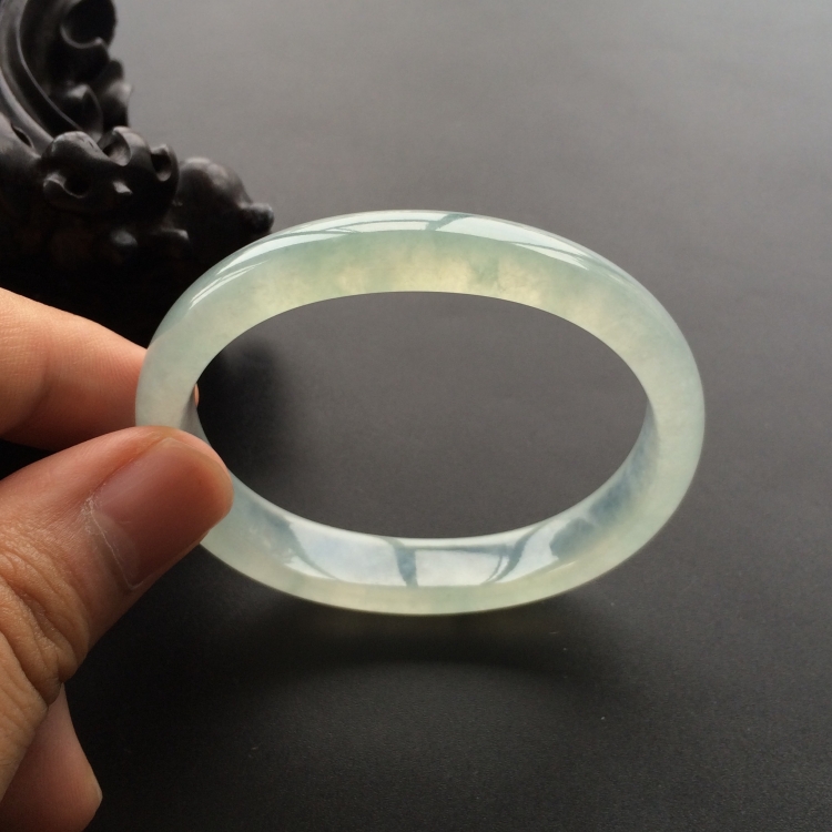 (超值推荐)冰种晴水贵妃镯(56.5mm-47.8mm)