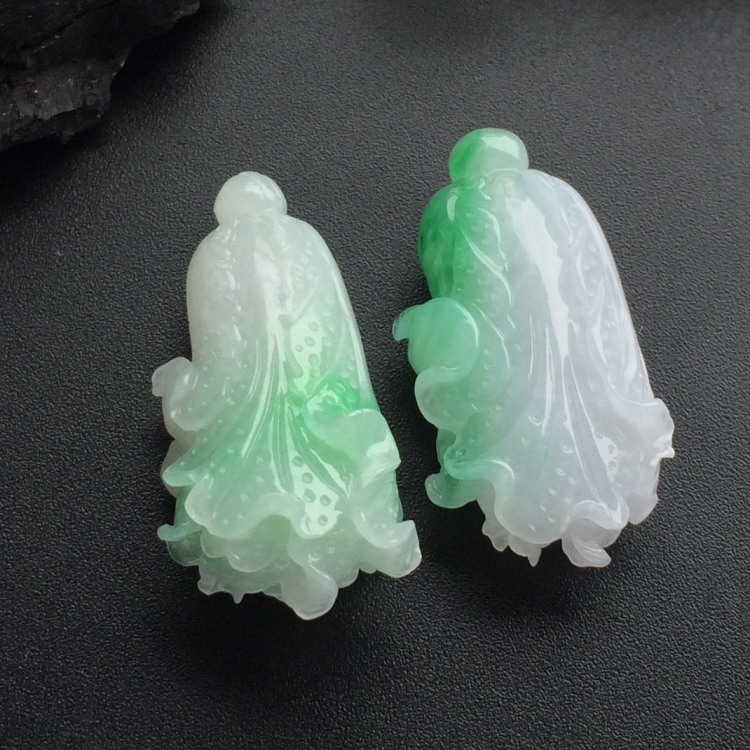 （超值推荐）糯冰种飘翠白菜挂件（一对）