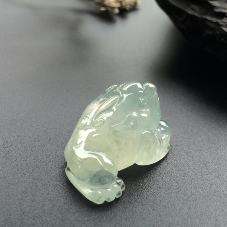 （超值推荐）冰种淡晴水招财进宝挂件