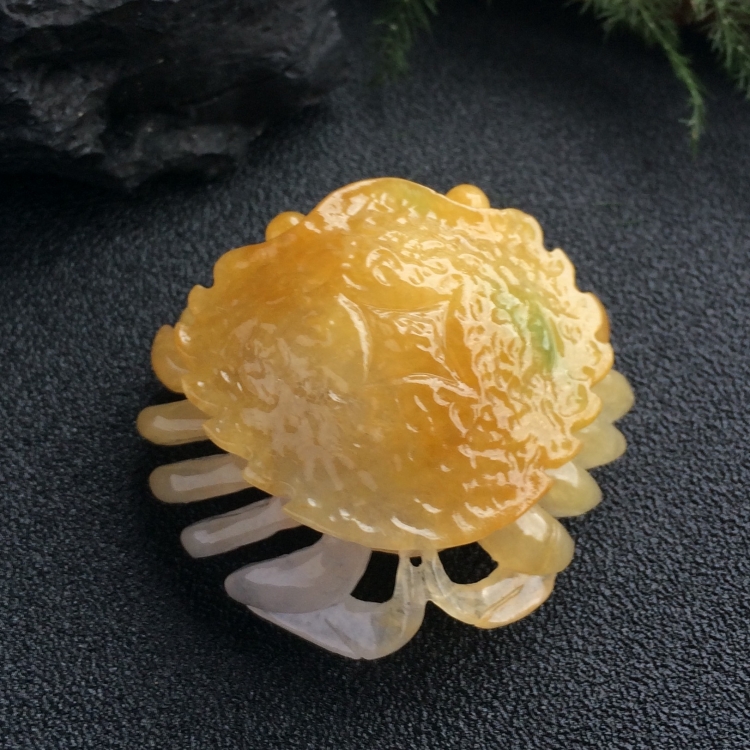 （超值推荐）糯冰种黄翡八方来财挂件