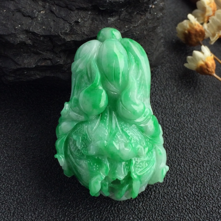 （超值推荐）糯冰种翠色白菜挂件