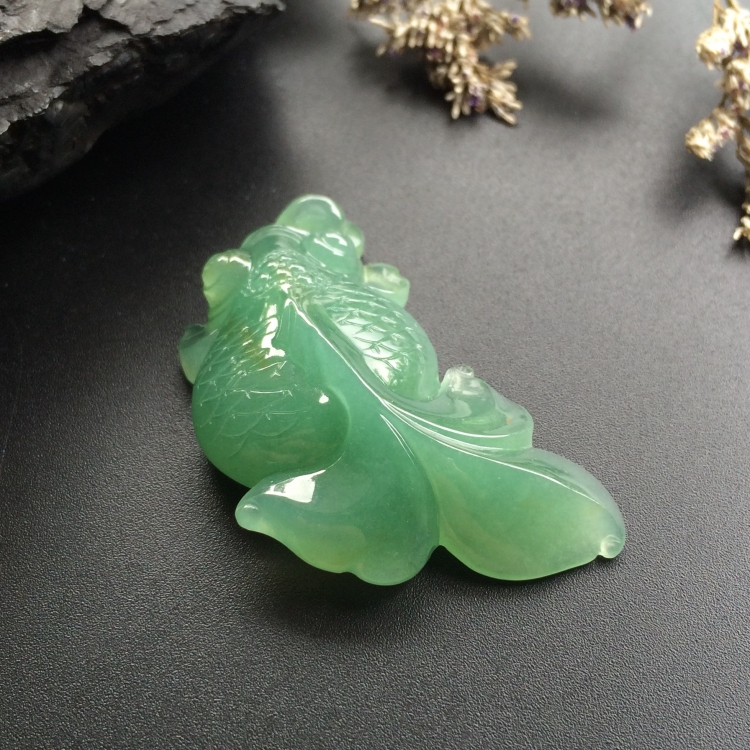 （超值推荐）糯冰种晴水年年有余挂件