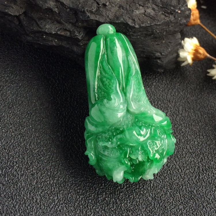 （超值推荐）糯冰种翠色白菜挂件