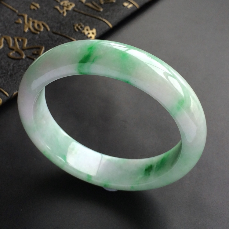 (超值推荐)糯冰种飘翠手镯(57.1mm)