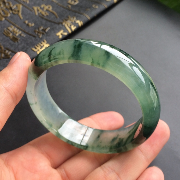https://jdimg.jaadee.net//images/201607/goods_img/10588_d586db05223.jpg