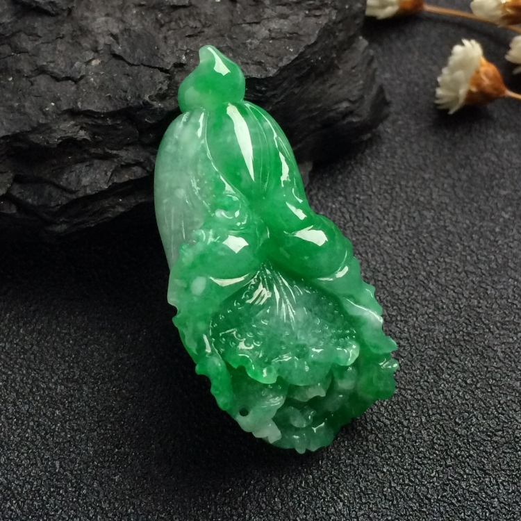 （超值推荐）糯冰种翠色白菜挂件