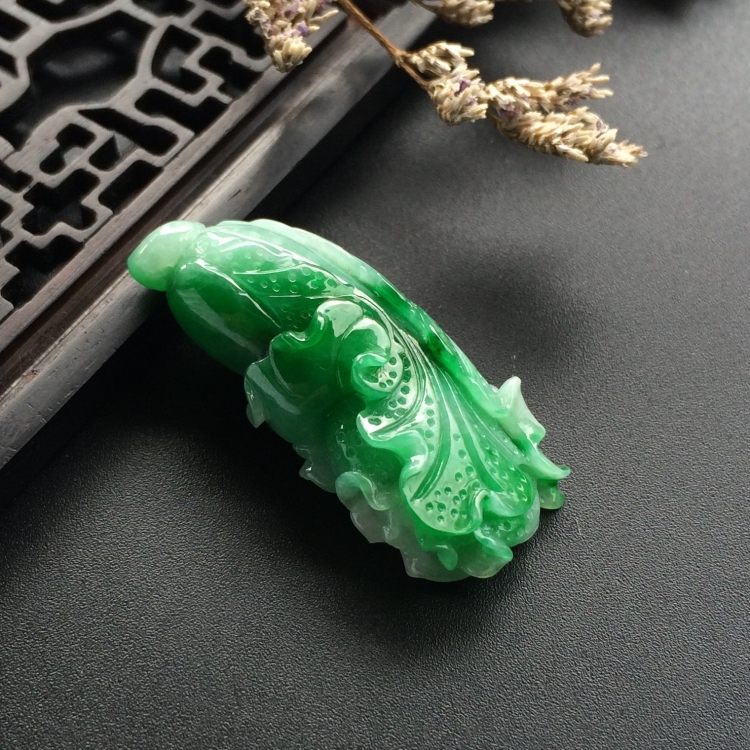 （超值推荐）糯冰种翠色白菜挂件