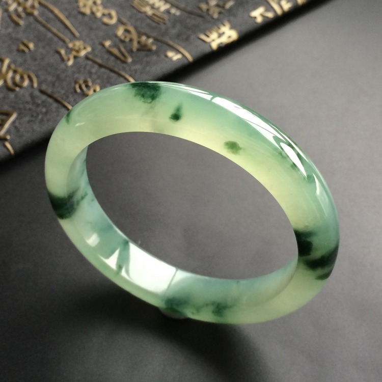 (超值推荐)冰种飘花手镯(55.4mm)