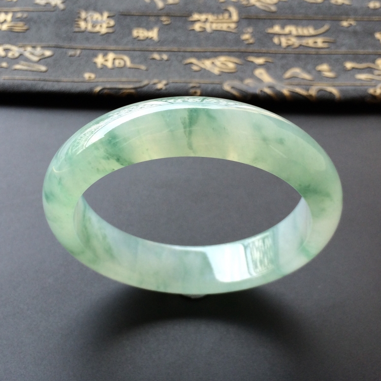 (超值推荐)糯冰种飘花手镯(57.8mm)