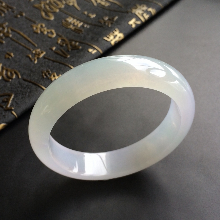 (超值推荐)糯冰种淡紫罗兰手镯(57.3mm)