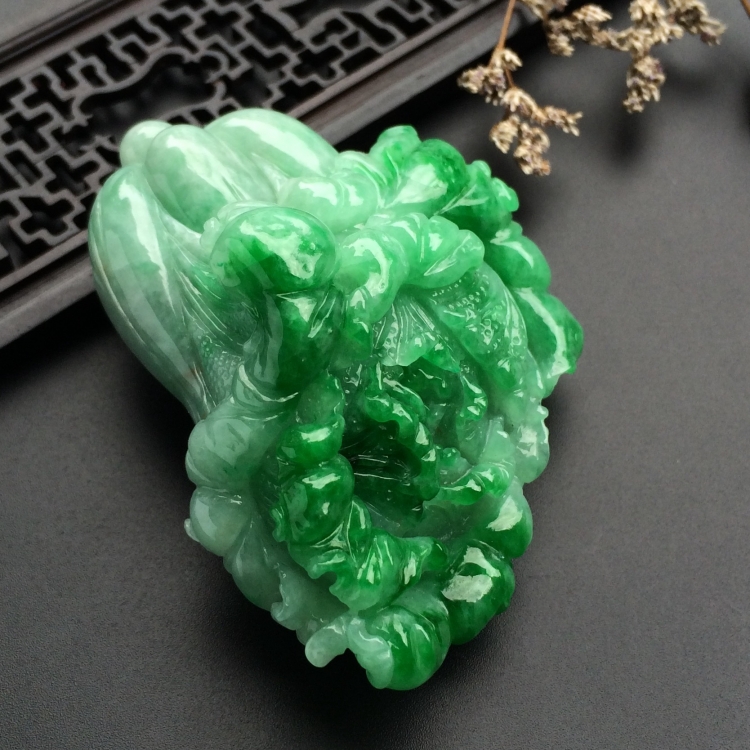（超值推荐）糯冰种翠色白菜挂件/手玩