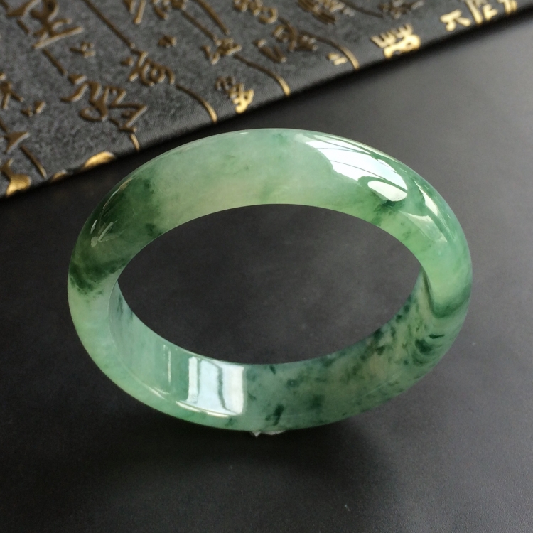 (超值推荐)糯冰种飘花手镯(57.5mm)