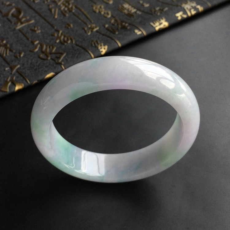 (超值推荐)糯冰种淡春带彩手镯(60.4mm)