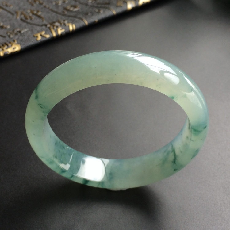 (超值推荐)冰种飘花手镯(56.5mm)