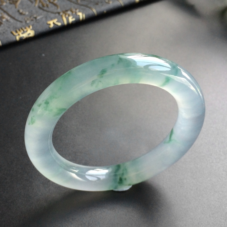 (超值推荐)冰种飘花圆条手镯(55.4mm)