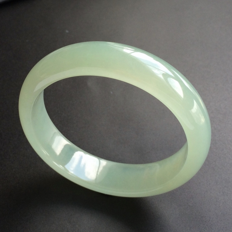(超值推荐)糯冰种晴水手镯(55.7mm)