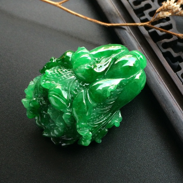 （超值推荐）糯冰种深绿白菜挂件