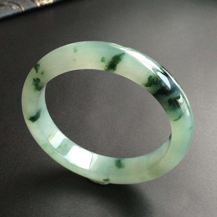 (超值推荐)糯冰种飘花手镯(56.4mm)